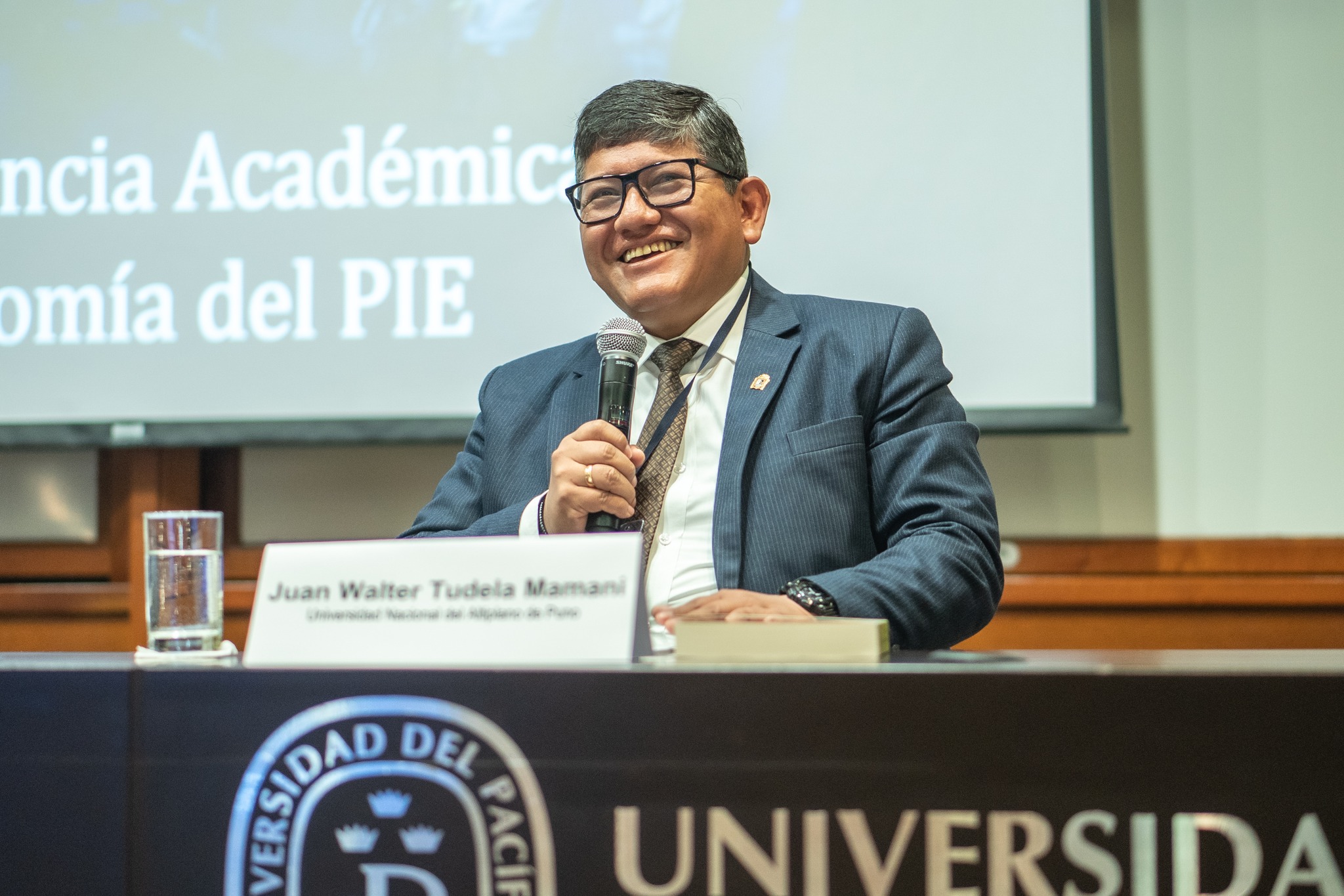 Director de la Escuela de Posgrado